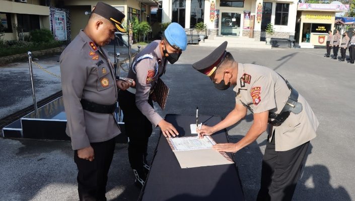 Sertijab Kasatlantas Polres Kotim yang dipimpin langsung AKBP Sarpani SIK MM Rabu 14 Desember 2022
