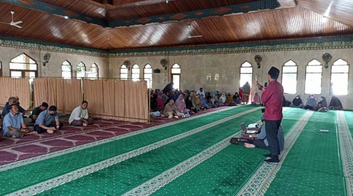 Suasana Kajian Parenting Yayasan Pendidikan Asiah di Masjid Al Falah Sabtu 3 Desember 2022