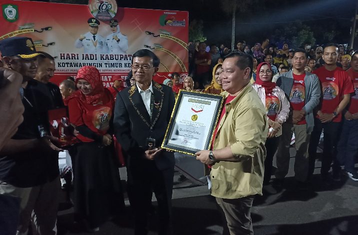 Terowongan Nur Mentaya Pecahkan Rekor MURI, PJU dengan Ornamen Terbaik dan Unit Terbanyak
