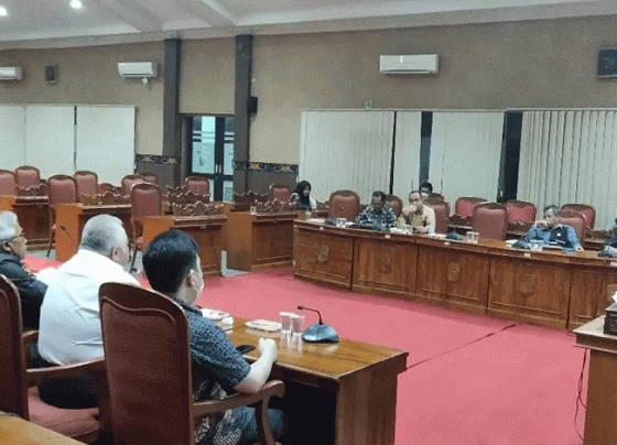 DPRD Kotim menerima kunjungan stakeholder perguruan tinggi sebagai cikal bakal munculnya Perda Bantuan Pendidikan Tinggi Pastikan Penerima Manfaat Tepat Sasaran 24 September 2022.