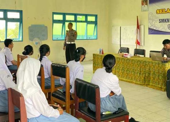 Ditlantas Polda Kalteng saat mensosialisasikan tertib berlalu lintas di SMKN 8 Palangka Raya Selasa pagi 31 Januari 2023.