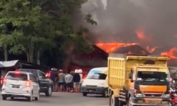 Kebakaran bengkel mobil yang terjadi di Jalan Tjilik Riwut Jalan Jaksa Agung Suprapto Jumat 6 Januari 2023
