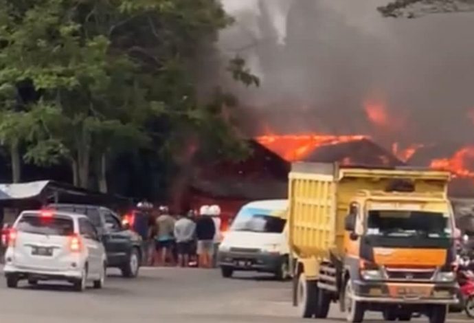 Bengkel Mobil Dekat Bandara H Asan Sampit Terbakar