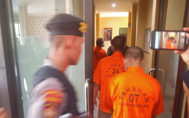 Pengedar Narkoba Ditangkap di Palangka Raya, Polisi Sita Belasan Paket Sabu dan Ekstasi