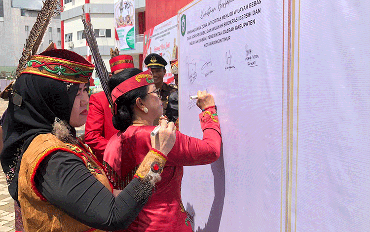 HUT Kotim, Rinie: Semoga Semakin Jaya