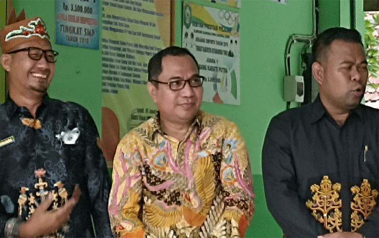 DPRD Kotim Ingin Pemkab Terus Upayakan Pemerataan Pendidikan