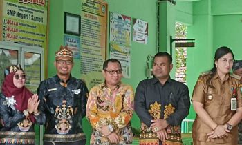 Sekretaris Komisi III DPRD Kotim Sanidin tengah yang mengungkapkan kendala yang Pemkab alami dalam pemerataan pendidikan.