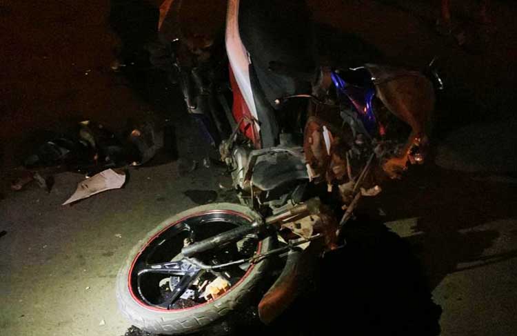 Pengendara Motor Terpelanting Usai Ditabrak Mobil di Bundaran Kecil Palangka Raya