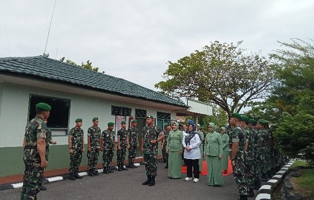 Kunjungan kerja Danrem 102Pjg sekaligus pamitan di Kodim 1015Kotim bersama Wakil Bupati Kotim Irawati