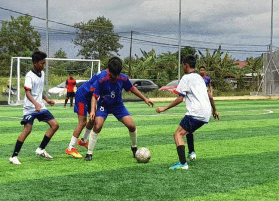Menang Telak 4 1 SMPN 9 Sampit Melaju ke Final Turnamen Mini Soccer di Jalan Nyai Enat Sampit Jumat 27 Januari 2023.