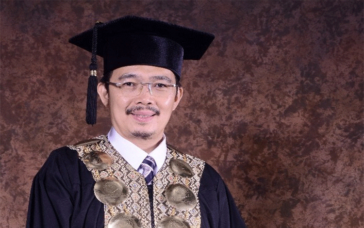 Muhammad Syafi’i Antonio Menjadi Guru Besar Ekonomi Syariah
