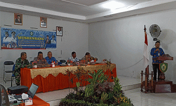 Musrenbang RKPD Tingkat Kecamatan Baamang 2024 di mana salah seorang legislator membeberkan alasan masyarakat tampak seakan jenuh dengan kegiatan tersebut.