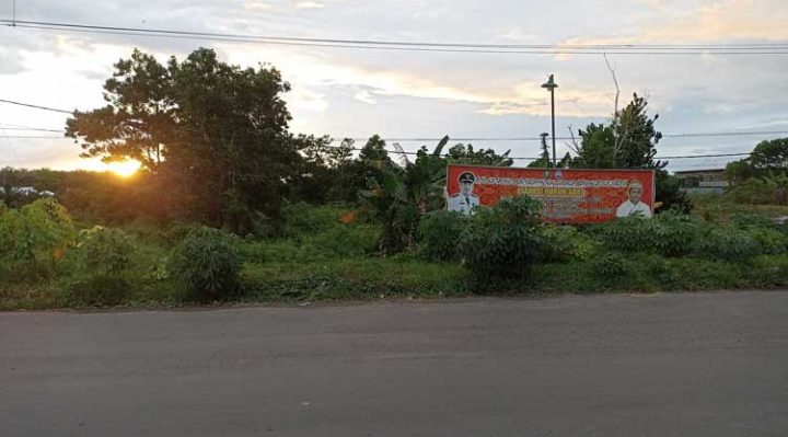 Penampakan salah satu sisi jalan di wilayah MB Ketapang yang sudah tidak ada lagi ditemukan tumpukan sampah Kamis 5 Januari 2023