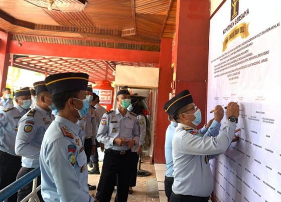 Penandatanganan Komitmen Bersama Pembangunan Zona Integritas Menuju WBK WBBM bertepat di Lapas Kelas II B Sampit.