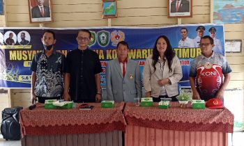 Pertina Kotim Tunjuk Ketua Supriyadi Elyas baju hitam penuh untuk Kepengurusan Periode 2023 2026 Senin 23 Januari 2023