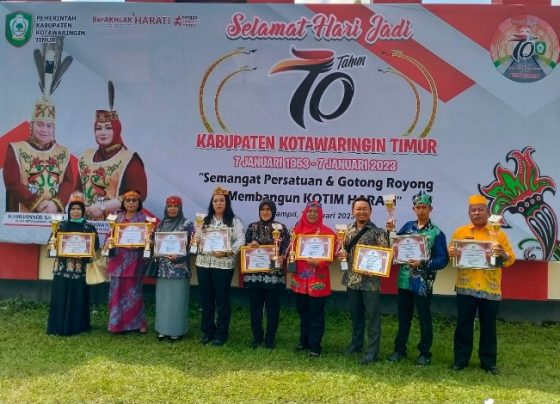 Perwakilan dari 6 sekolah yang mendapatkan penghargaan Adiwiyata Nasional 2022 Sabtu 7 Januari 2023