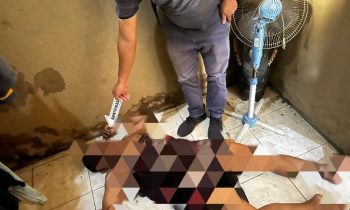 Petugas kepolisian mengidentifikasi penyebab kematian salah seorang warga di Baamang HuluKamis 5 Januari 2023
