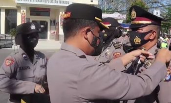 Prosesi kenaikan pangkat 44 personel 1 tingkat lebih tinggi secara simbolis Sabtu 31 Desember 2022