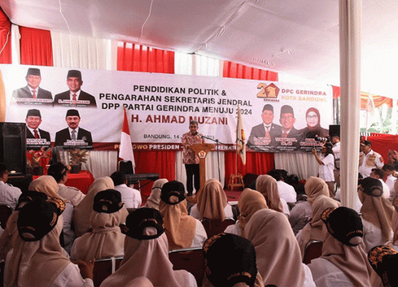 Sekjen Partai Gerindra Ahmad Muzani menghadiri acara konsolidasi bersama pengurus DPC Gerindra Kota Bandung Sabtu 14 Januari 2023.