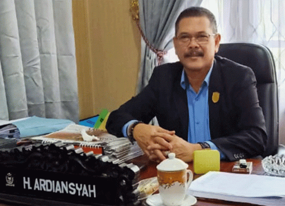 Sekretaris Komisi I DPRD Kotim Ardiansyah mengharapkan Mal Pelayanan Publik tumbuhkan antusiasme masyarakat urus perizinan.