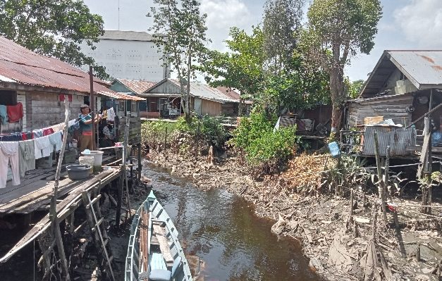 Sungai Mentawa lokasi keberadaan buaya muara yang meresahkan warga sekitar. 1