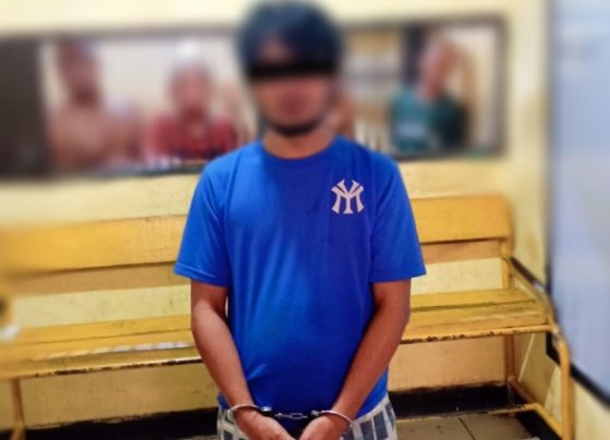 Terduga pelaku saat diamankan di Mapolresta Palangka Raya Senin 30 Januari 2023..