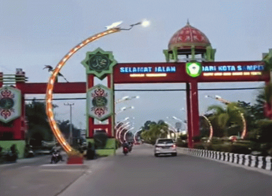 Terlihat terowongan Nur mentaya terlihat bersih dari sampah.