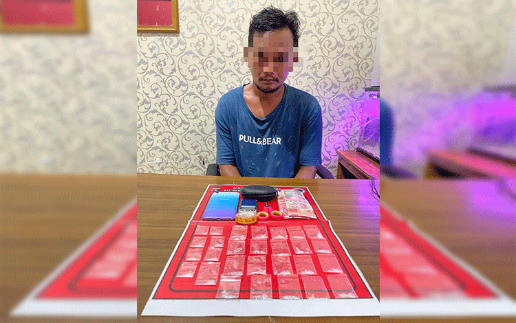 Buruh Tani Nyambi Jadi Pengedar Sabu Ditangkap 