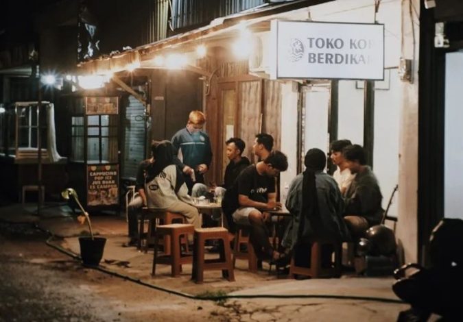 Toko Kopi Berdikari salah satu tempat nongkrong rekommended di Sampit.