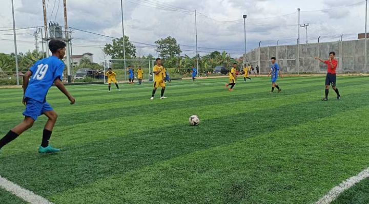 Turnamen Pertandingan Mini Soccer di Jalan Nyai Enat Mentawa Baru Ketapang