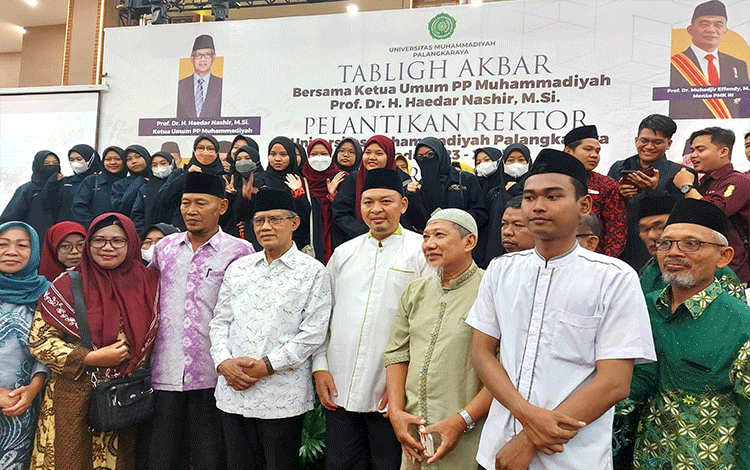 Ribuan Jamaah Hadiri Tabligh Akbar Haedar Nashir