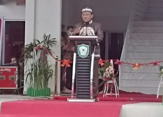 Wakil Gubernur Edy Pratowo saat membeberkan rencana Pemprov Kalteng akan bangun mesin pengolahan padi modern. 1