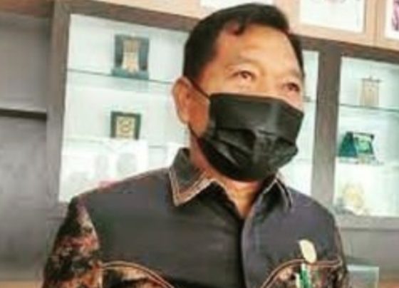 Anggota DPRD Kotim Dapil I Sutik yang menginginkan sejumlah jalan gang di Kelurahan Ketapang Sampit diaspal.