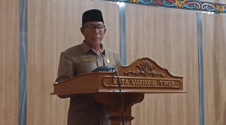 Anggota DPRD Kotim Dapil III Bunyamin menyampaikan hasil temuan reses pada Rapat Paripurna Masa Reses DPRD Kotim 13 18 Februari 2023 Senin 20 Februari 2023.
