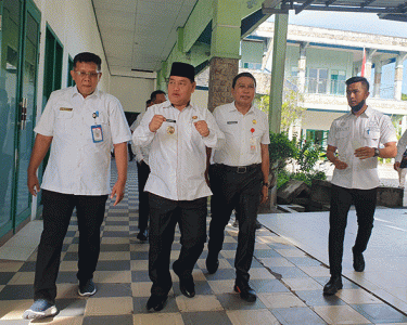Bupati Kotim Halikinnor berkunjung ke RSUD dr Murjani Sampit Rabu 8 Februari 2023.