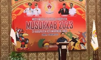 Bupati Kotim Halikinnor saat menyampaikan sambutan dalam Muskorkab KONI Kotim 2023.