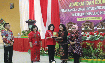 Bupati Pulpis membuka kegiatan Advokasi dan Edukasi Peran Pangan Lokal untuk Pencegahan Stunting.
