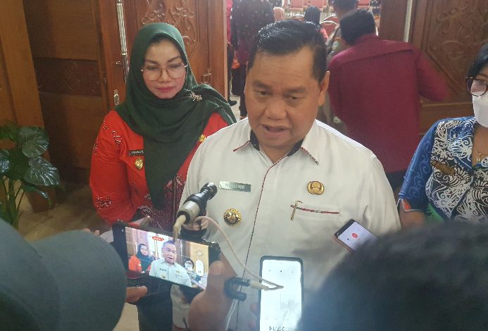 Sepeninggal Siagano, Tugas Camat Telawang Diserahkan kepada Sekretaris Camat