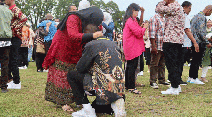 Diwarnai Tangis Haru Polda Kalteng Lepas 321 Calon Siswa Ikuti Pendidikan di 4 Lemdik 1