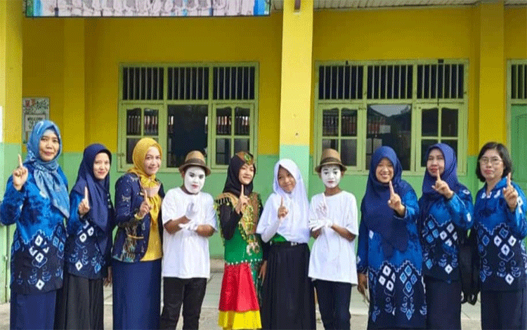 Siswi SDN 5 Baamang Hilir Juara 1 Vokal Solo Seleksi FLS2N Tingkat Kecamatan
