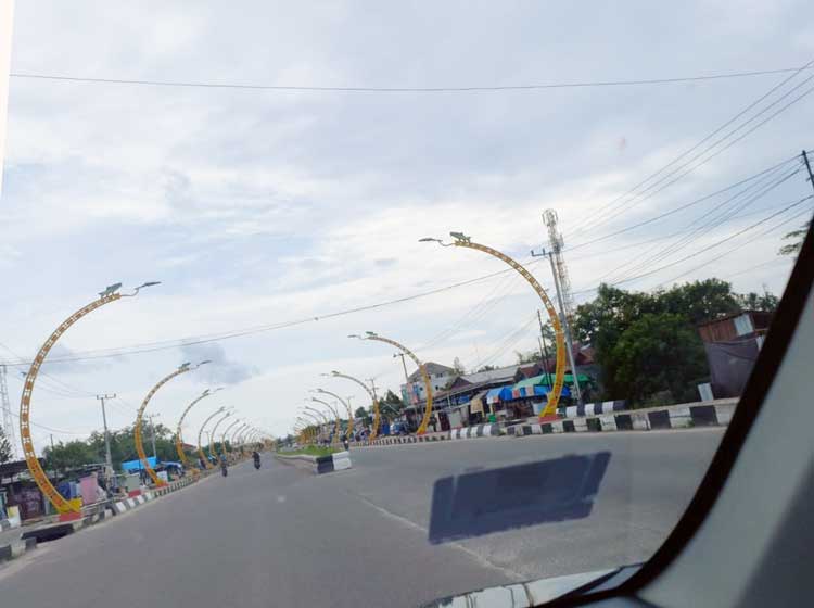 Kabel Melintang Menganggu Keindahan Kawasan Terowongan Nur Mentaya