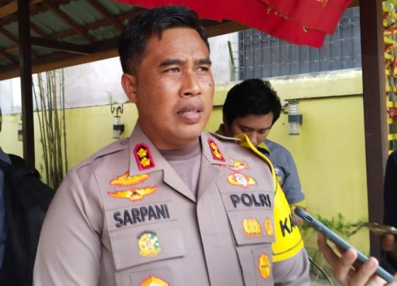 Kapolres Kotim AKBP Sarpani saat diwawancarai wartawan.