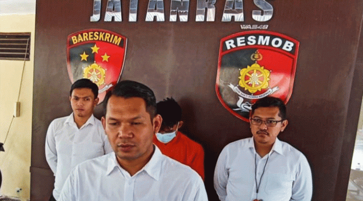 Kasatreskrim Polresta Palangka Raya Kompol Ronny M Nababan saat menggelar press release penganiayaan Rabu 7 Februari 2023.