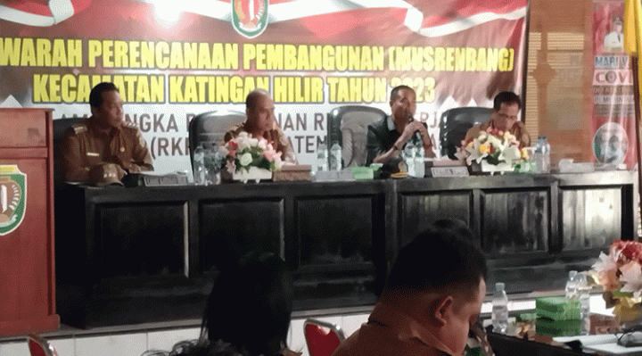 Ketua DPRD Katingan Marwan Susanto saat menghadiri musrenbang perencanaan pembangunan di Kecamatan Katingan Hilir Senin 13 Februari 2023.