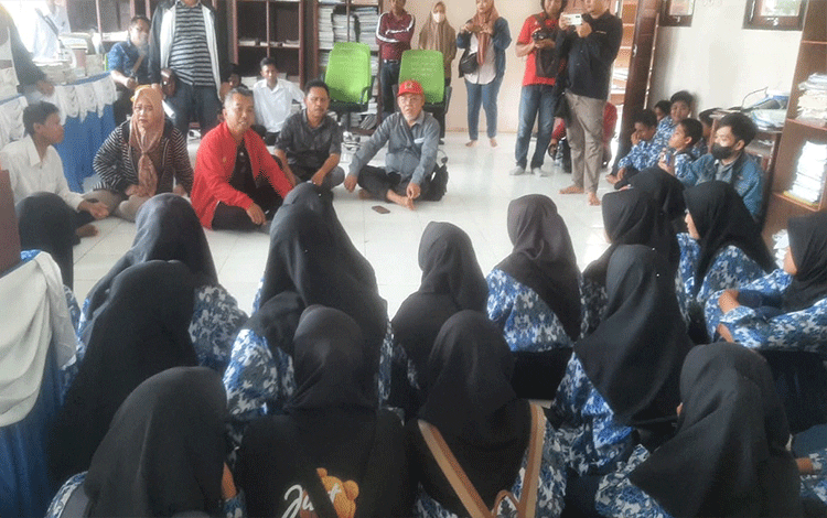 Guru Jarang Ngajar, Siswa SMPN 3 Tanjung Rangas Sampaikan Keluhan ke DPRD Seruyan