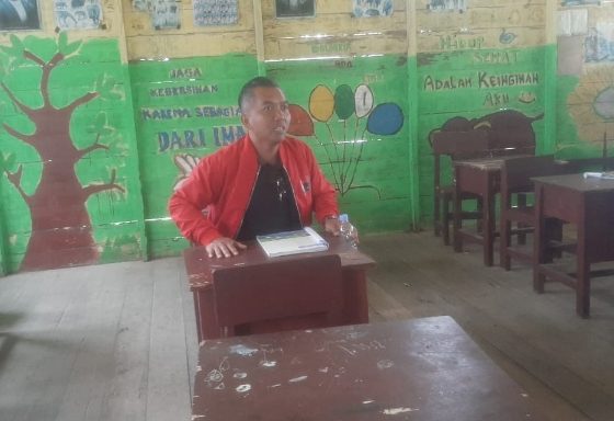 Ketua DPRD Seruyan Zuli Eko Prasetyo saat melihat langsung kondisi sarana prasarana pendidikan saat reses.