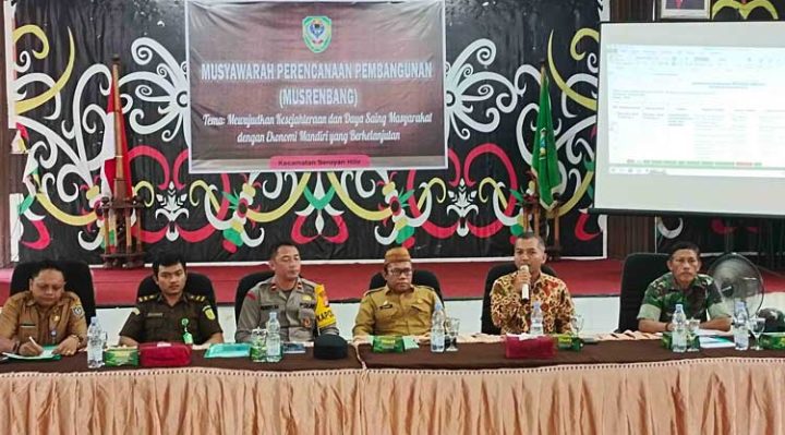 Ketua DPRD Seruyan Zuli Eko Prasetyo saat menghadiri kegiatan musrenbang Tingkat Kecamatan Seruyan Hilir.