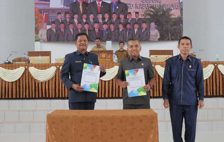 DPRD Seruyan Gelar Paripurna Pengesahan 5  Raperda