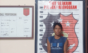 Pelaku dan barang bukti yang berhasil diamankan Unit Reskrim Polsek Parenggean Senin 6 Februari 2023.