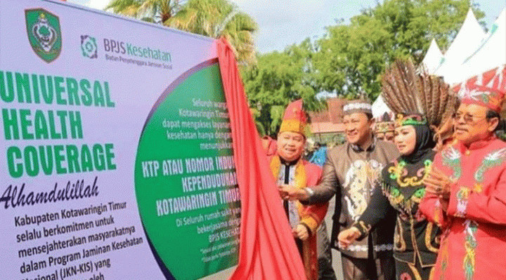 Peluncuran layanan BPJS Kesehatan hanya menggunakan KTP saat peringatan Hari Jadi ke 70 Kabupaten Kotawaringin Timur Sabtu 7 Januari 2023.